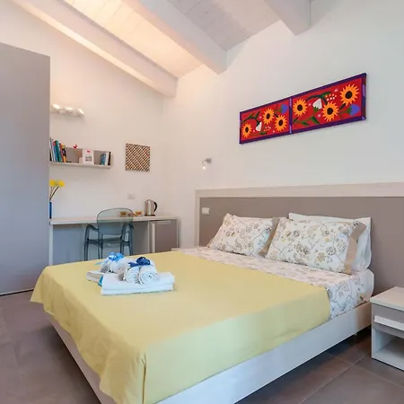 Bed & Breakfast Pixel