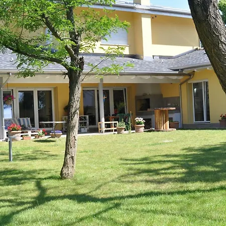 Bed & Breakfast Pixel *